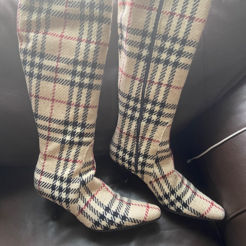 Women’s Boots - Picture 4 of 6